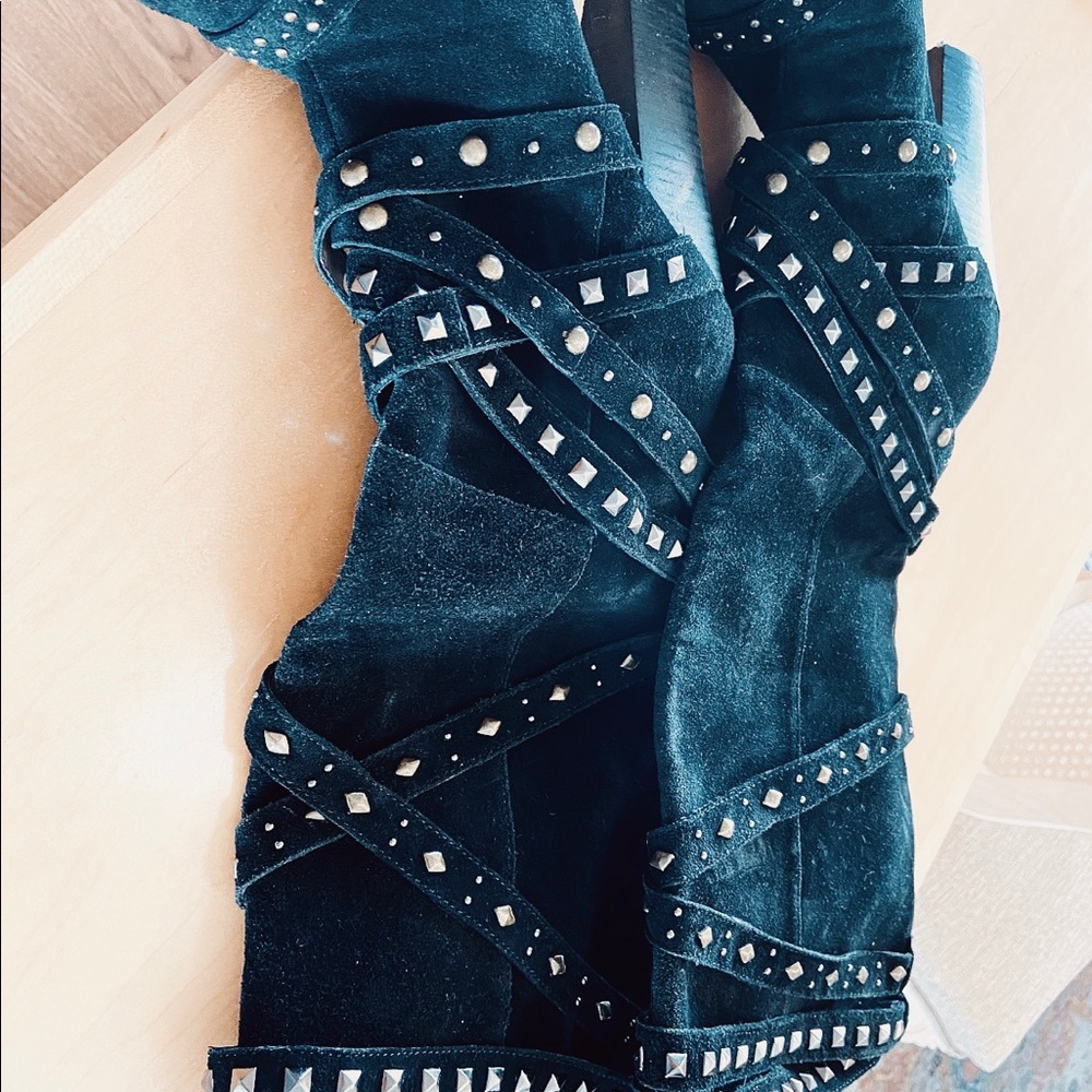 Black boots
